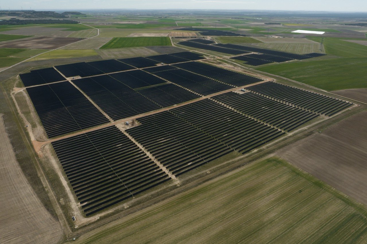 Foto 1 — PARQUE SOLAR FOTOVOLTÁICO CLAVE 1